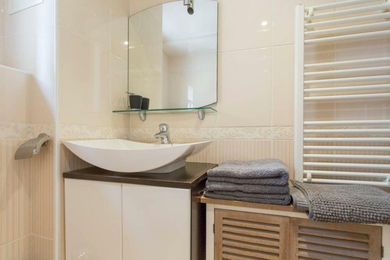 Luxurious Duplex - Top Of Montmartre ปารีส ภายนอก รูปภาพ